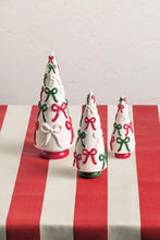 Load image into Gallery viewer, MEDIUM BOW CERAMIC XMAS TREE