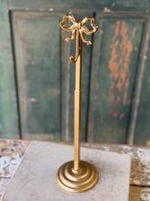 Load image into Gallery viewer, Bowties &amp; Trimmings Wreath Holder