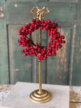 Load image into Gallery viewer, Bowties &amp; Trimmings Wreath Holder