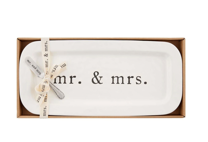 MR. & MRS. HOSTESS SET