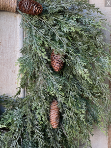 Silver Thread Cedar Wreath | 28"