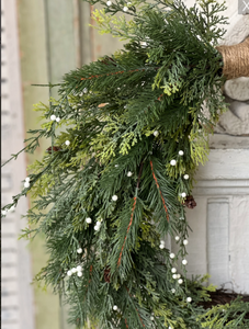 Starry Night Cedar Wreath | 24"