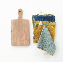 Load image into Gallery viewer, Cotton Waffle Weave Dish Cloths w/ Cheese Cutting Board, Set of 4