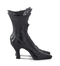Load image into Gallery viewer, 10.5 Inch Black Resin Witches Boots