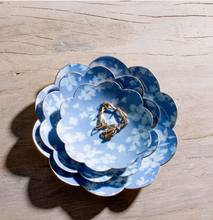 Load image into Gallery viewer, BLUE FLORAL ROUND TRAYS, 3 size options
