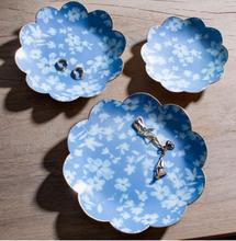 Load image into Gallery viewer, BLUE FLORAL ROUND TRAYS, 3 size options
