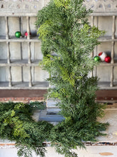 Load image into Gallery viewer, Verdant Cedar Garland | 6&#39;