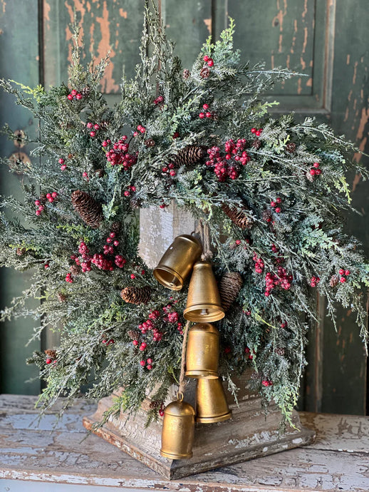 Divinity Berry Cedar Wreath | 30