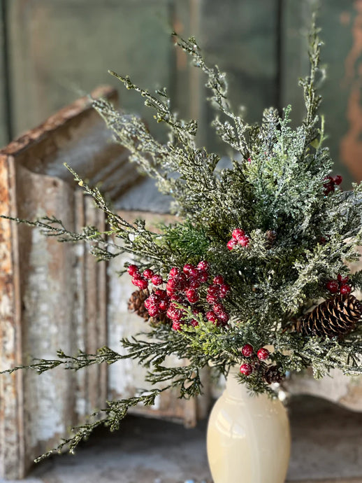 Divinity Berry Cedar Pick | 18