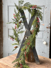 Load image into Gallery viewer, Alpine w/ Berries Garland | 6&#39;