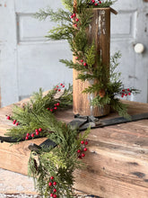 Load image into Gallery viewer, Alpine w/ Berries Garland | 6&#39;