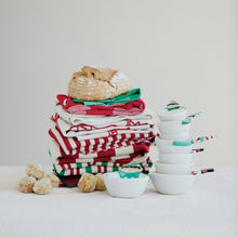 Load image into Gallery viewer, Ceramic Snowman Shaped Measuring Cups, Set of 4